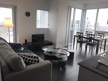 Kashaneh Guest House - Yonge Street Toronto 3*,