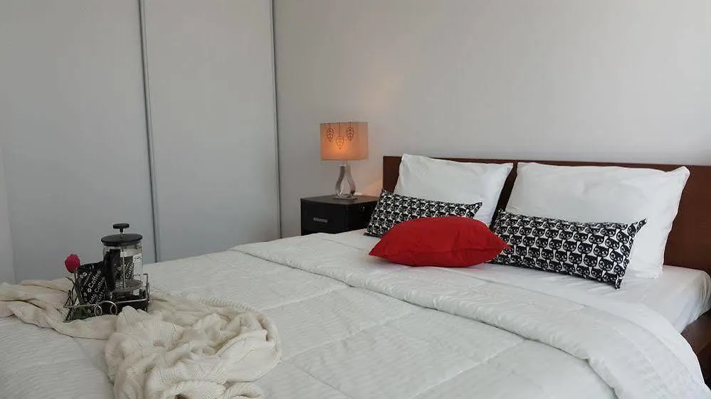 Hotel Kashaneh Guest House - Yonge Street Toronto