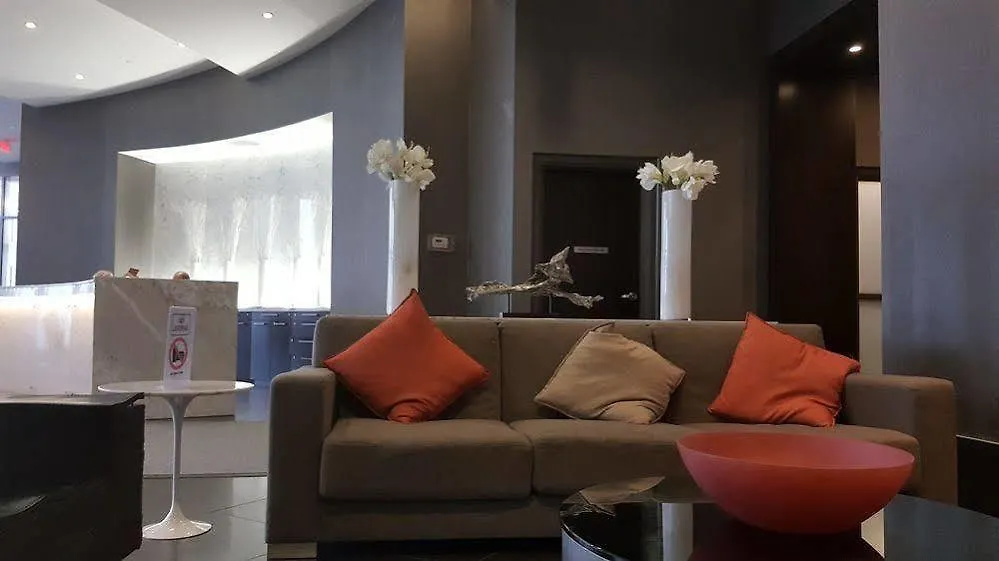 Kashaneh Guest House - Yonge Street Toronto Canada